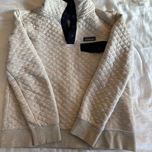 Patagonia woman’s organic cotton quilted snap-t pullover size small
